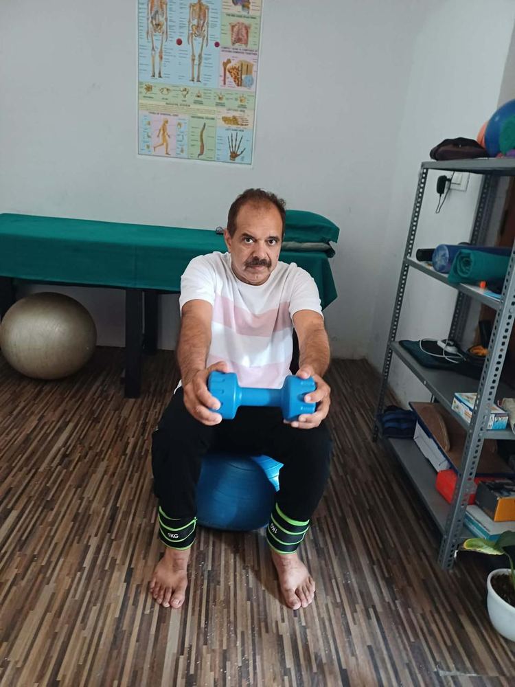 Core and lower body strengthening session at Hi-Tech Physiotherapy Dehradun
